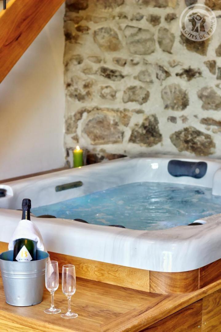 La Ferme Des Galoches Bed & Breakfast Villemontais Екстериор снимка