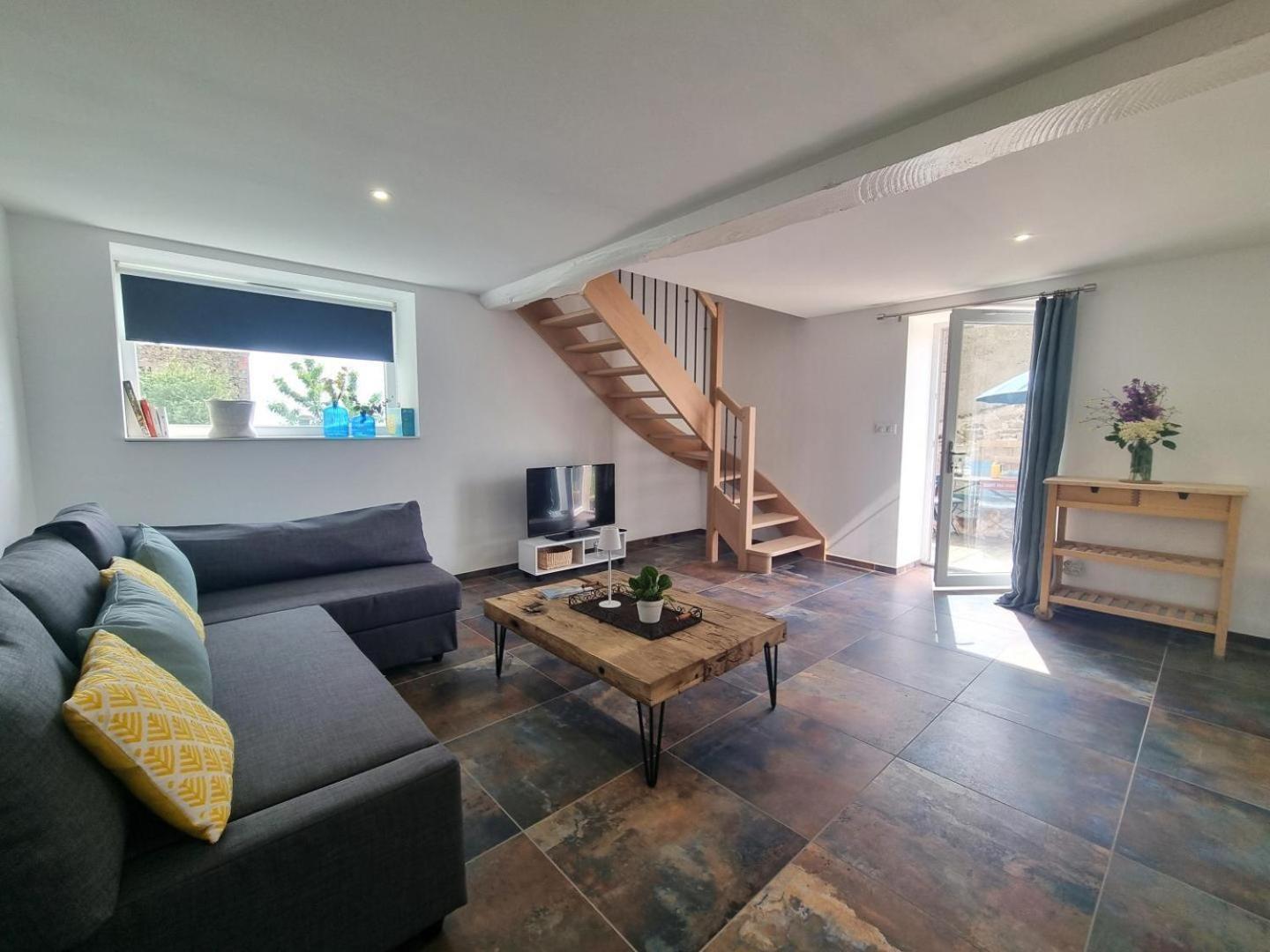 La Ferme Des Galoches Bed & Breakfast Villemontais Екстериор снимка